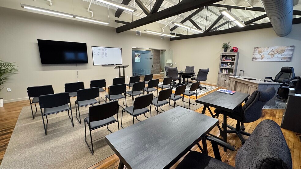 More Photos Of 312-314 W Broad St, Quakertown Office For Sale