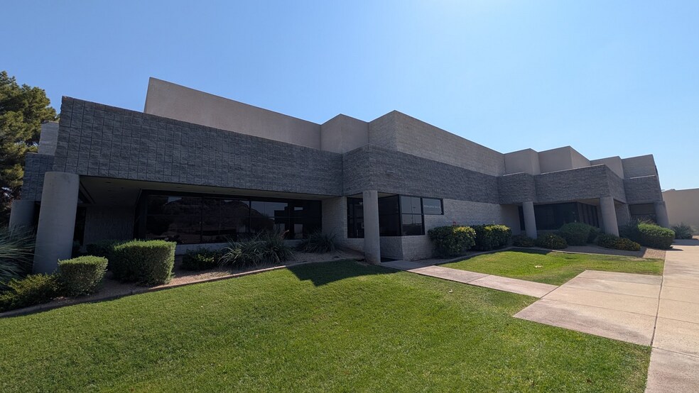 More Photos Of 2001 W Alameda Dr, Tempe Warehouse For Lease