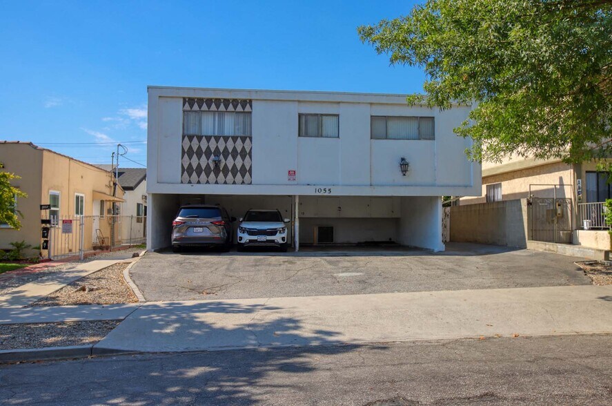 More Photos Of 1055 Grover Ave, Glendale Apartments For Sale