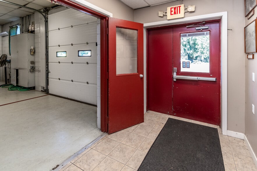 More Photos Of 9 Mill St, Stockton Police Fire Station For Sale