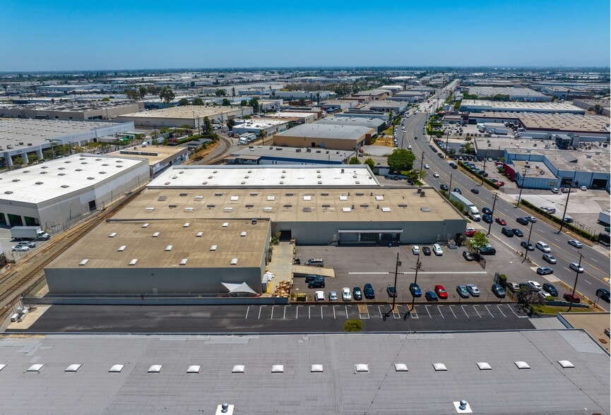 More Photos Of 2042 Garfield Ave, Commerce Manufacturing For Sale