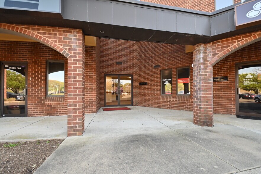 More Photos Of 10903 Indian Head Hwy, Fort Washington Office For Sale
