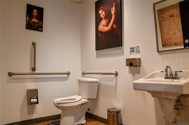 More Photos Of 1147 S Lewis Ave, Tulsa Freestanding For Sale