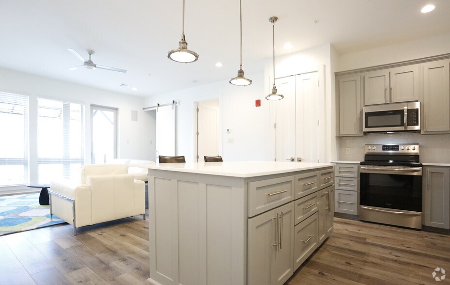 More Photos Of 141 Napoleon St, Baton Rouge Multifamily For Sale