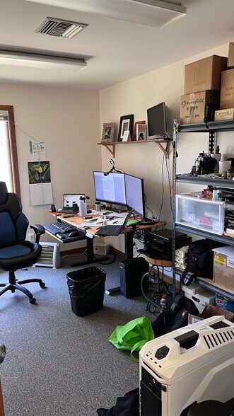 More Photos Of 831 Dekalb Pike, Blue Bell Medical For Sale