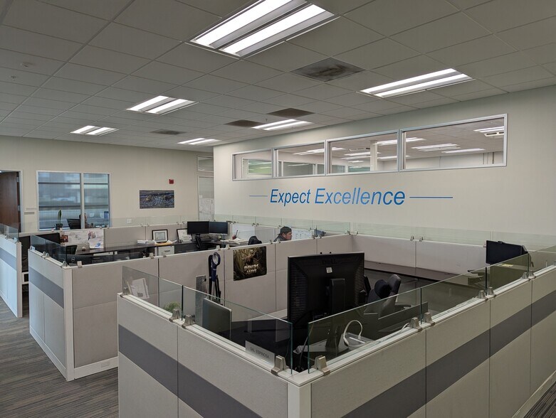 More Photos Of 17270-17272 Golden Valley Pky, Lathrop Office For Sale