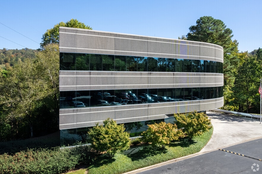 More Photos Of 600 Luckie Dr, Birmingham Office For Lease