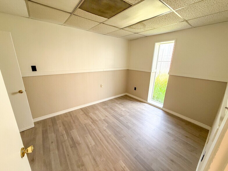 More Photos Of 7007 County 1283 rd, Midland Warehouse For Lease