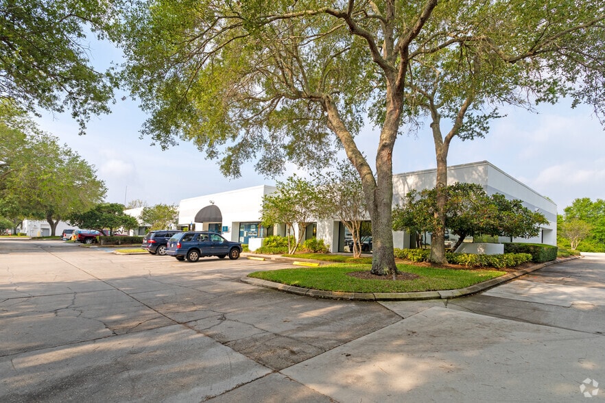 More Photos Of 4893 W Waters Ave, Tampa Unknown For Lease