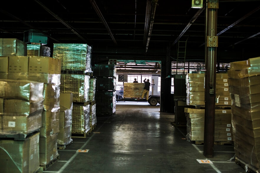 More Photos Of 602 N 6th St, Fairfield Industrial For Lease