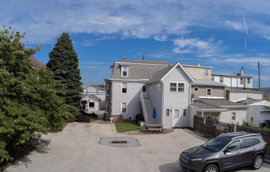More Photos Of 116 E King St, Malvern Office For Lease