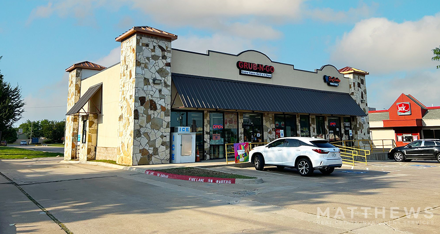 Primary Photo Of 721 SW Green Oaks Blvd, Arlington Specialty For Lease