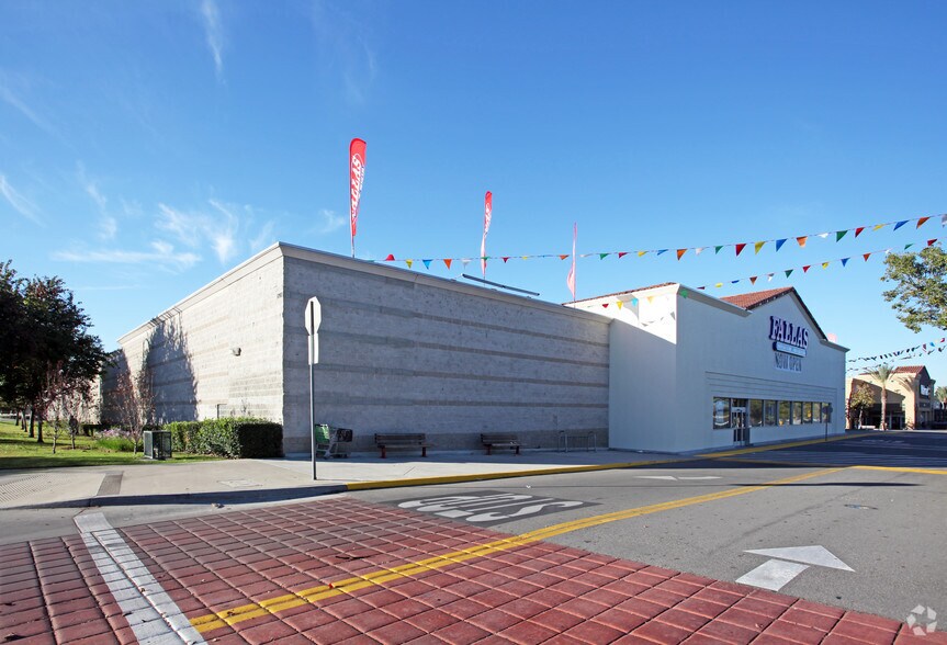 Primary Photo Of 1261 N Azusa Ave, Covina Storefront For Lease