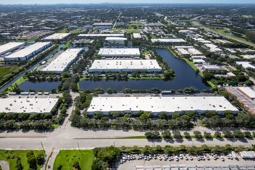 More Photos Of 2004-2044 NW 25th Ave, Pompano Beach Unknown For Lease