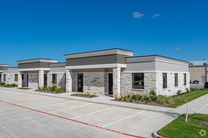 Primary Photo Of 3129 Kingsley Dr, Pearland Medical For Lease