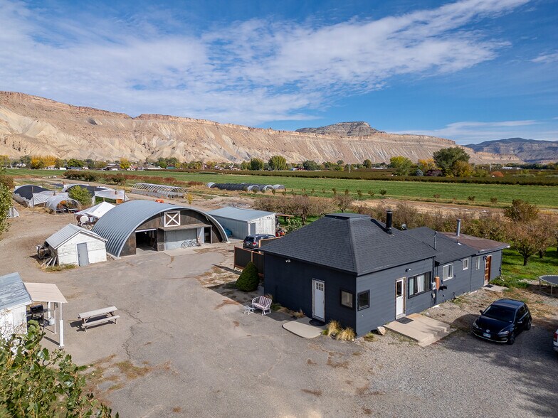 More Photos Of 3526 Front St, Palisade Specialty For Sale