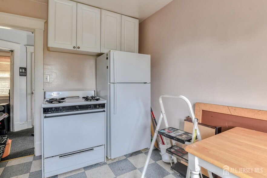 More Photos Of 213 S Main St, Milltown Office Residential For Sale