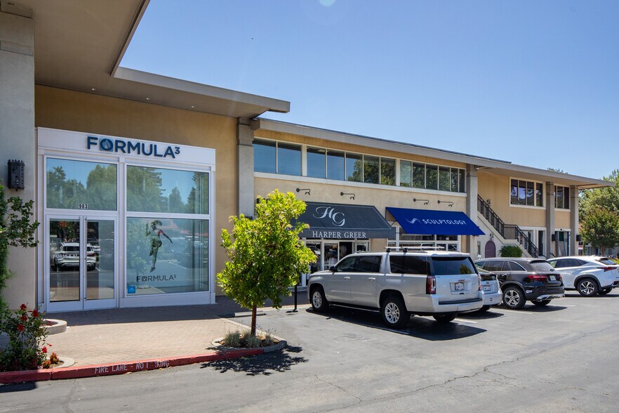 More Photos Of 3533-3547 Mt. Diablo Blvd, Lafayette Unknown For Lease