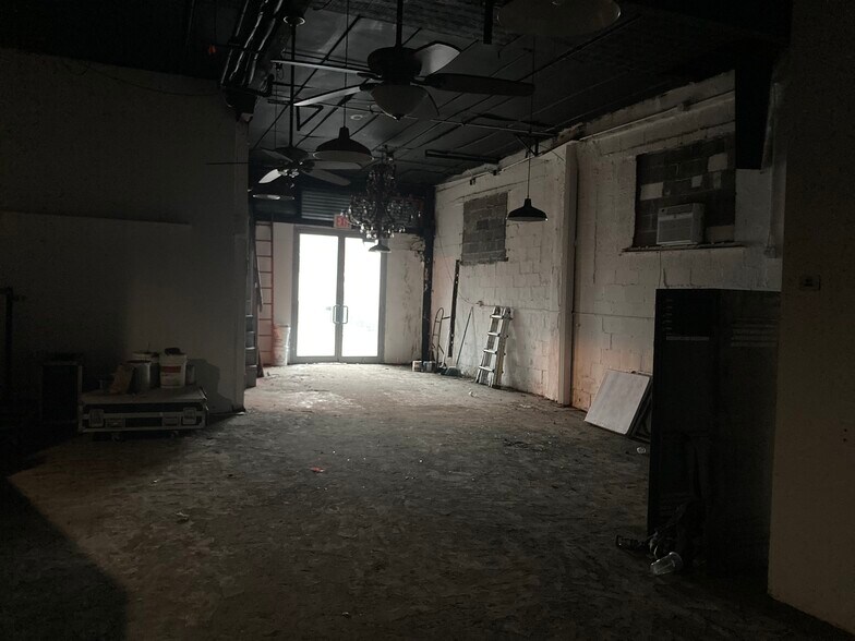 More Photos Of 1445 Commerce Ave, Bronx Industrial For Lease