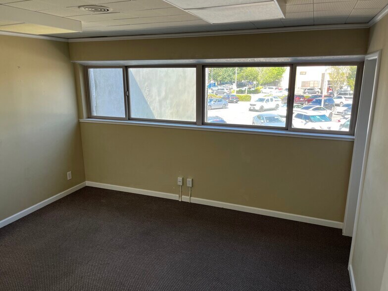 More Photos Of 341 Main St, Salinas Office For Lease