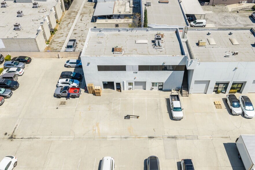 More Photos Of 127-129 S 8th Ave, La Puente Warehouse For Sale