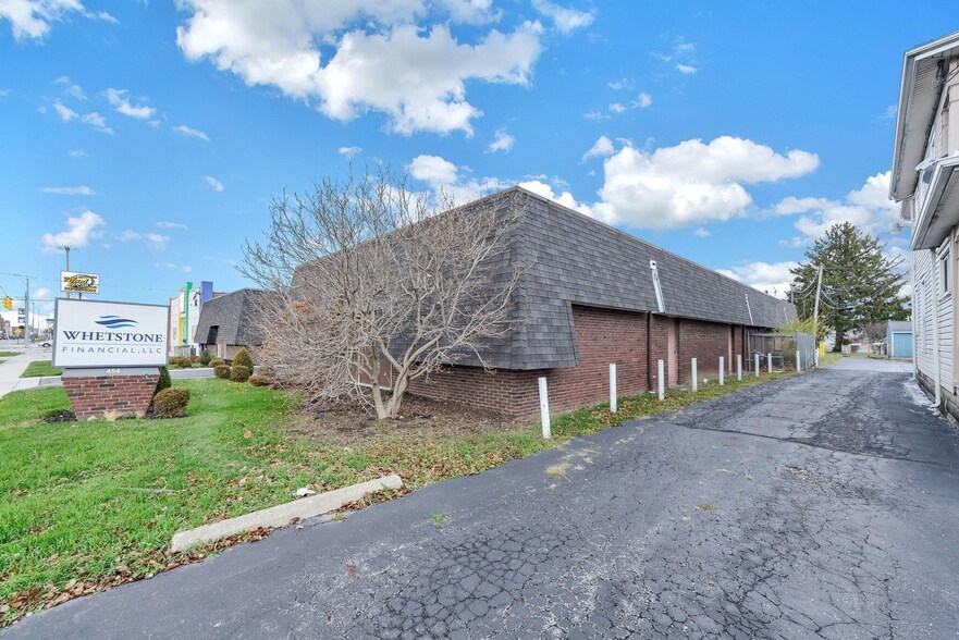 More Photos Of 444-454 E Center St, Marion Office For Sale