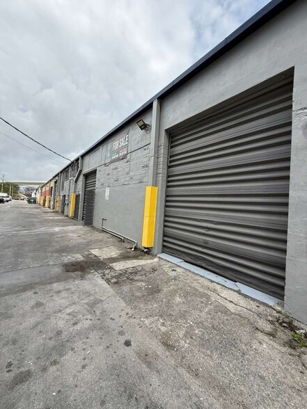 More Photos Of 3904 NW 32 Ave, Miami Warehouse For Lease