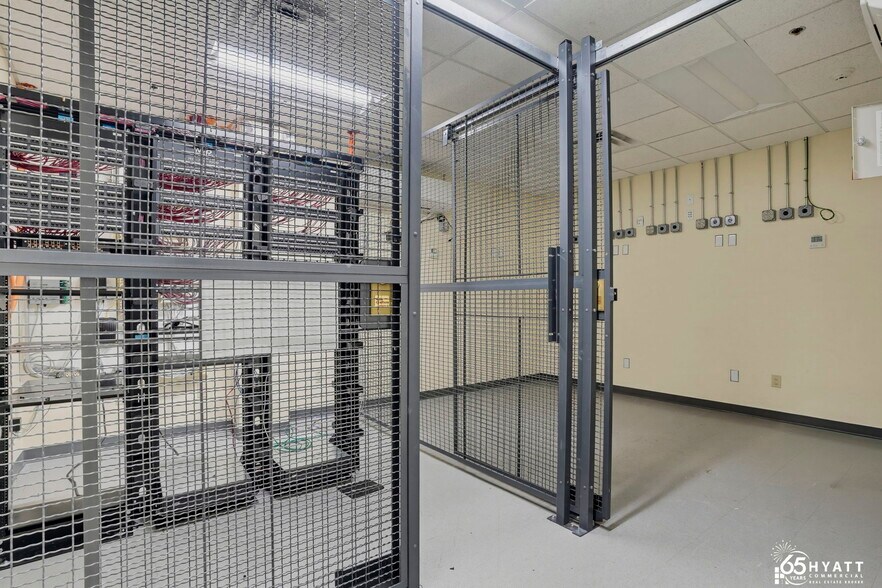 More Photos Of 44426 Wildwood Tech Pky, California Business Park For Lease