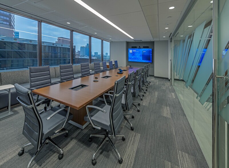 More Photos Of 1700 West Loop S, Houston Office For Sale