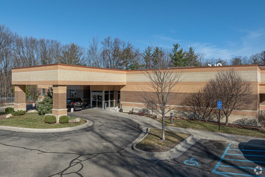 More Photos Of 1250 Mercy Dr, Muskegon Medical For Lease