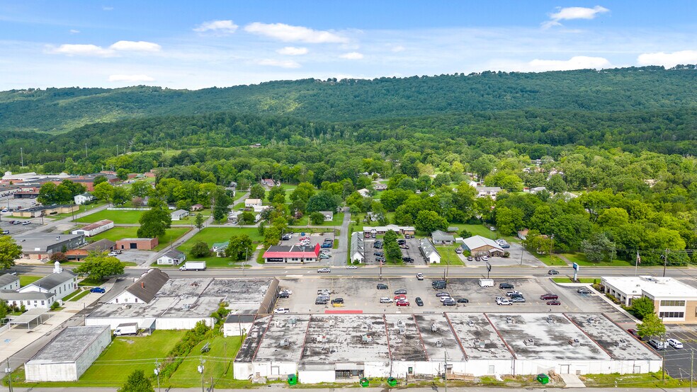 More Photos Of 152 N Main St, Trenton General Retail For Sale