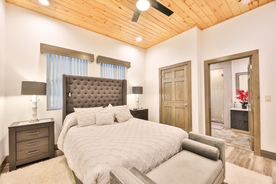 More Photos Of 19 Palsgraf Ct., Elka Park Showroom For Sale