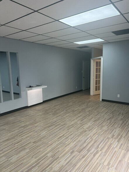 More Photos Of 14606 Sheraton St, Houston Warehouse For Lease