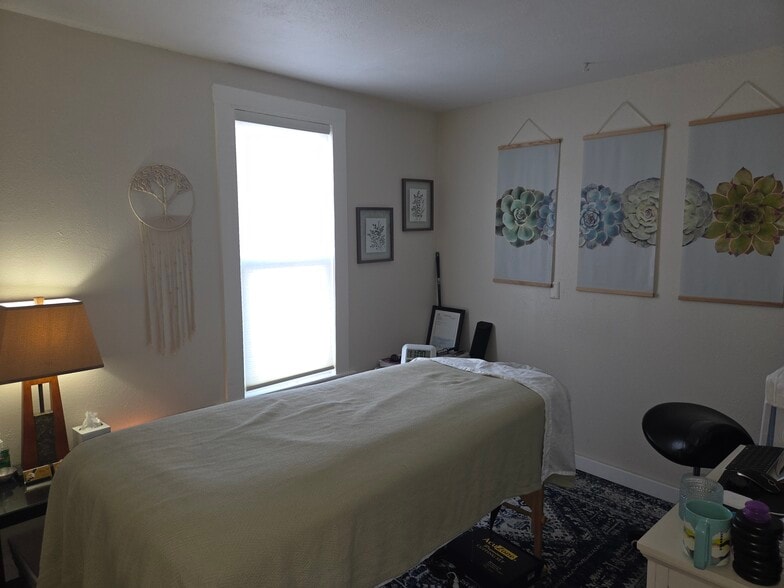 More Photos Of 1707 F St, Bellingham Office Residential For Lease