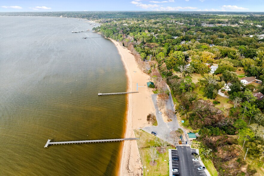 More Photos Of 202 S Mobile St, Fairhope Hospitality For Sale