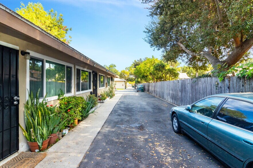 More Photos Of 965 N Summit Ave, Pasadena Apartments For Sale