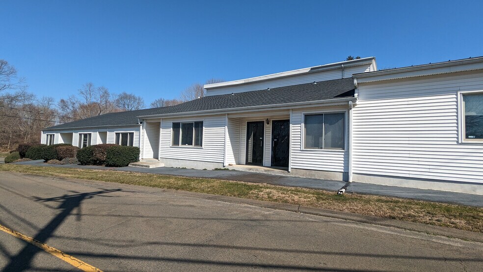 More Photos Of 2415 Boston Post Rd, Guilford Loft Creative Space For Lease