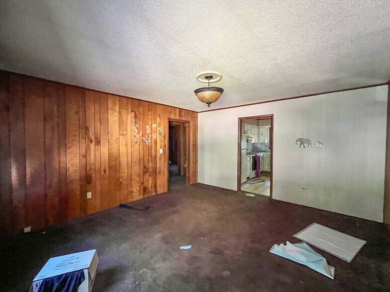 More Photos Of 144 Nottingham Dr, Forest City Apartments For Sale