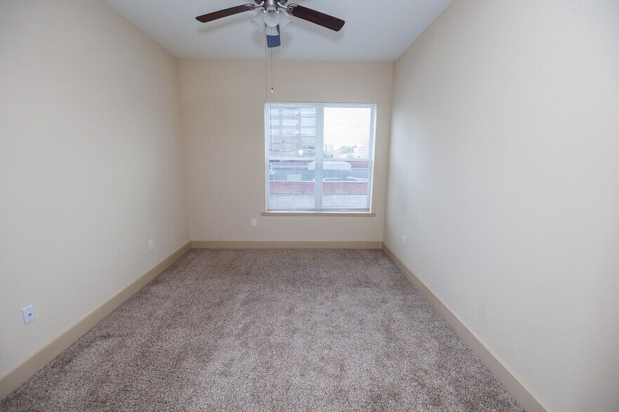 More Photos Of 79 Commerce St, Montgomery Apartments For Lease