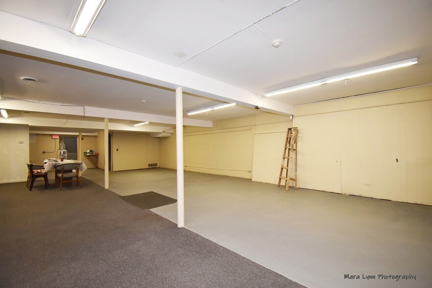 More Photos Of 4740 Main St, Lisle Storefront For Lease