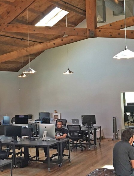 More Photos Of 522 Venice Blvd, Venice Loft Creative Space For Lease