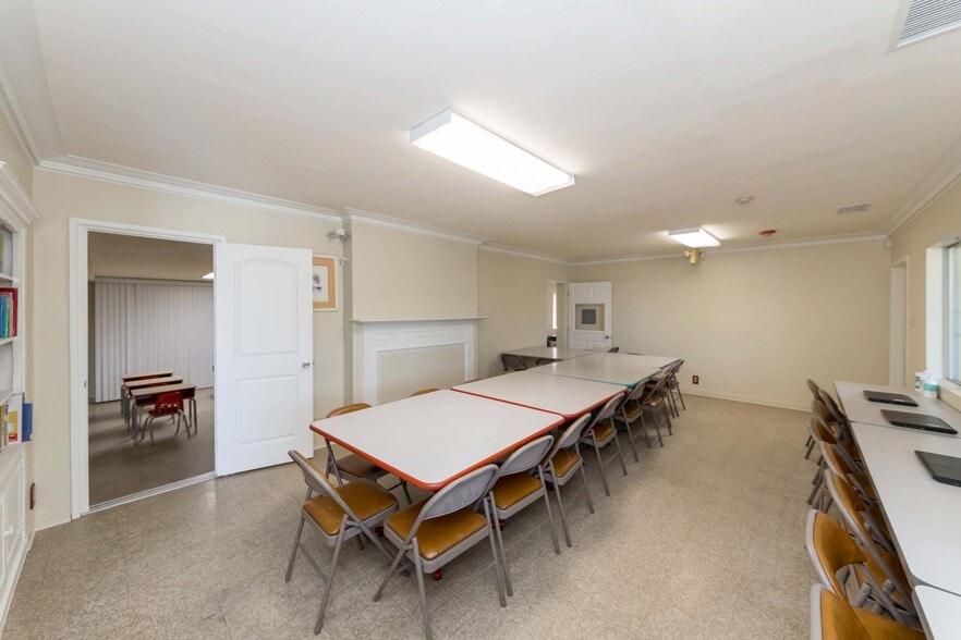 More Photos Of 1555 W Commonwealth Ave, Fullerton Office For Lease