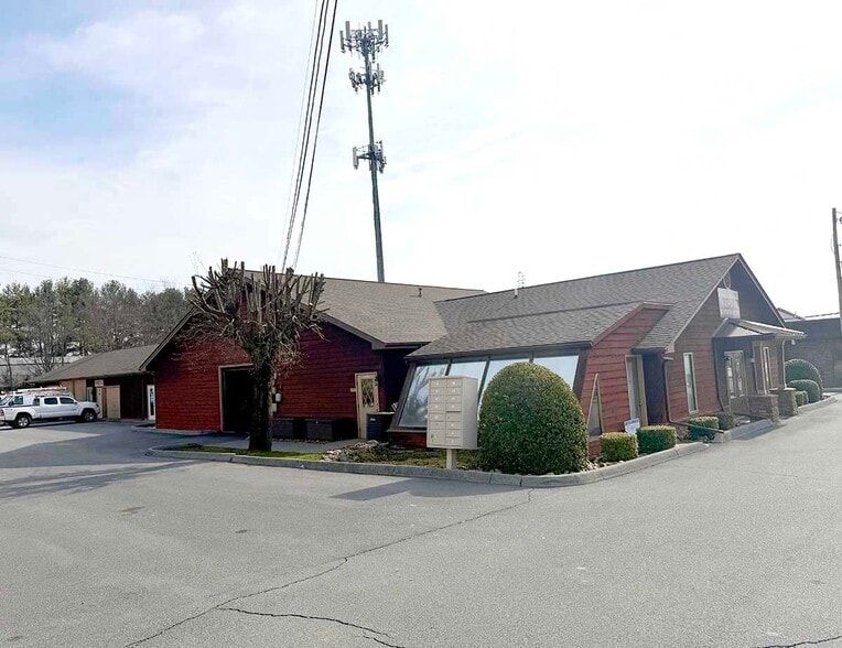 More Photos Of 3212 Hanover Rd, Johnson City Office For Lease