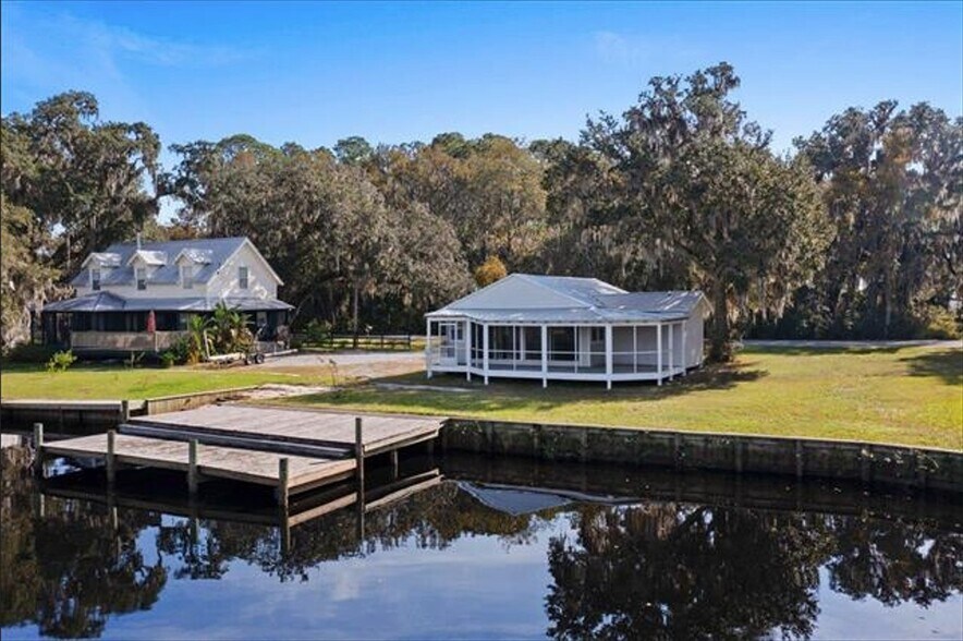 More Photos Of 13555 County Road 13 N, Saint Augustine Specialty For Lease