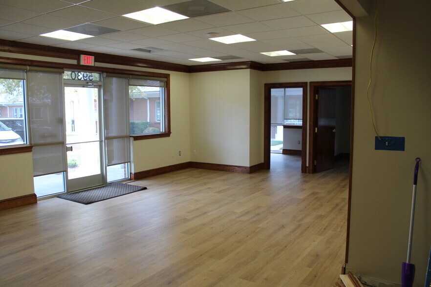 More Photos Of 5924-5930 Harbour Park Dr, Midlothian Unknown For Lease