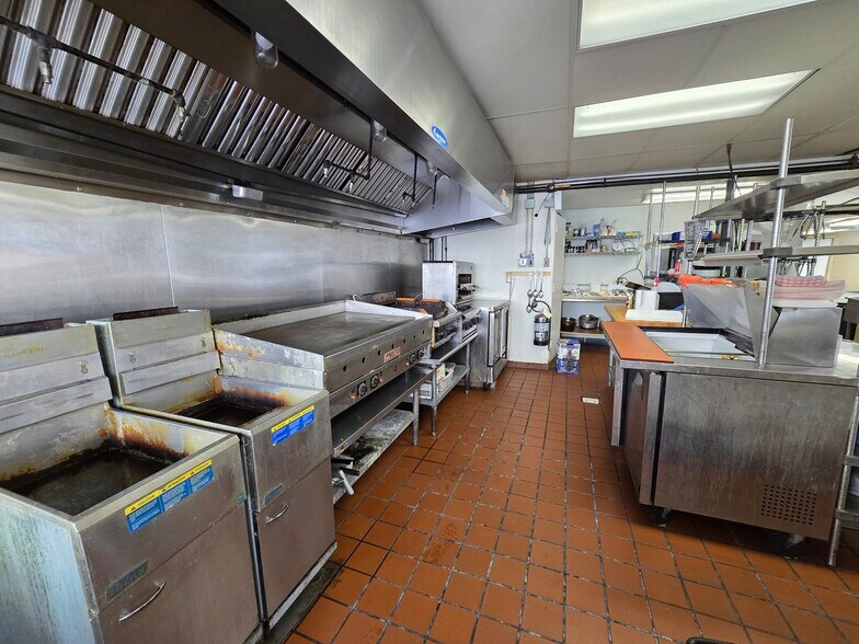 More Photos Of 365 E Main St, Waterloo Town Restaurant For Sale