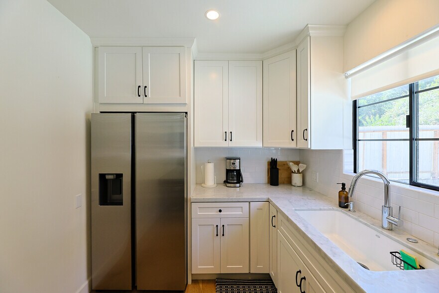 More Photos Of 22227 Pacific Coast Hwy, Malibu Apartments For Sale
