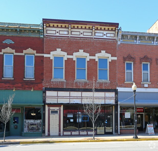 More Photos Of 26 N Broadway, Aurora Storefront Retail Office For Lease