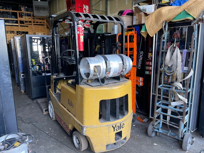 More Photos Of 4475 W 58th Ave, Arvada Light Distribution For Sale