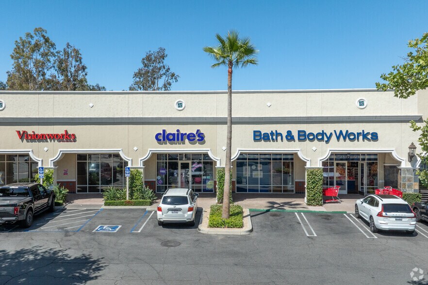 More Photos Of 30602-30616 Santa Margarita Pky, Rancho Santa Margarita Department Store For Lease